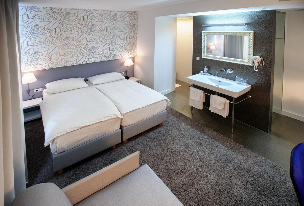 Hotel Jona Podstrana Pokoj fotografie